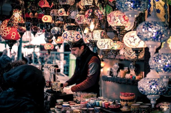 featured image for how to sell. Image of bazaar.
